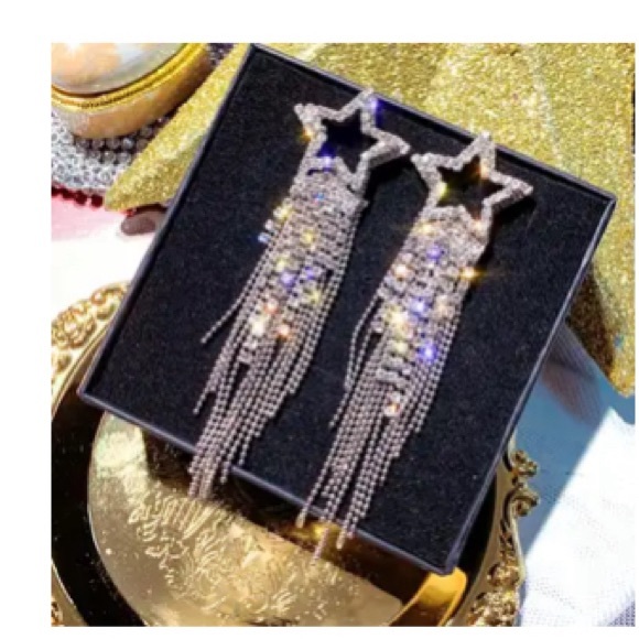 Jewelry - nwot silver star earrings